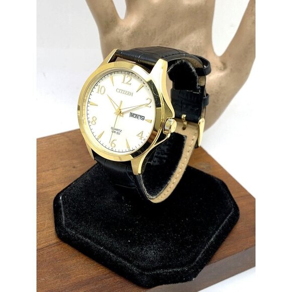 Citizen Gold and White Men's Watch - Picture 2 of 15